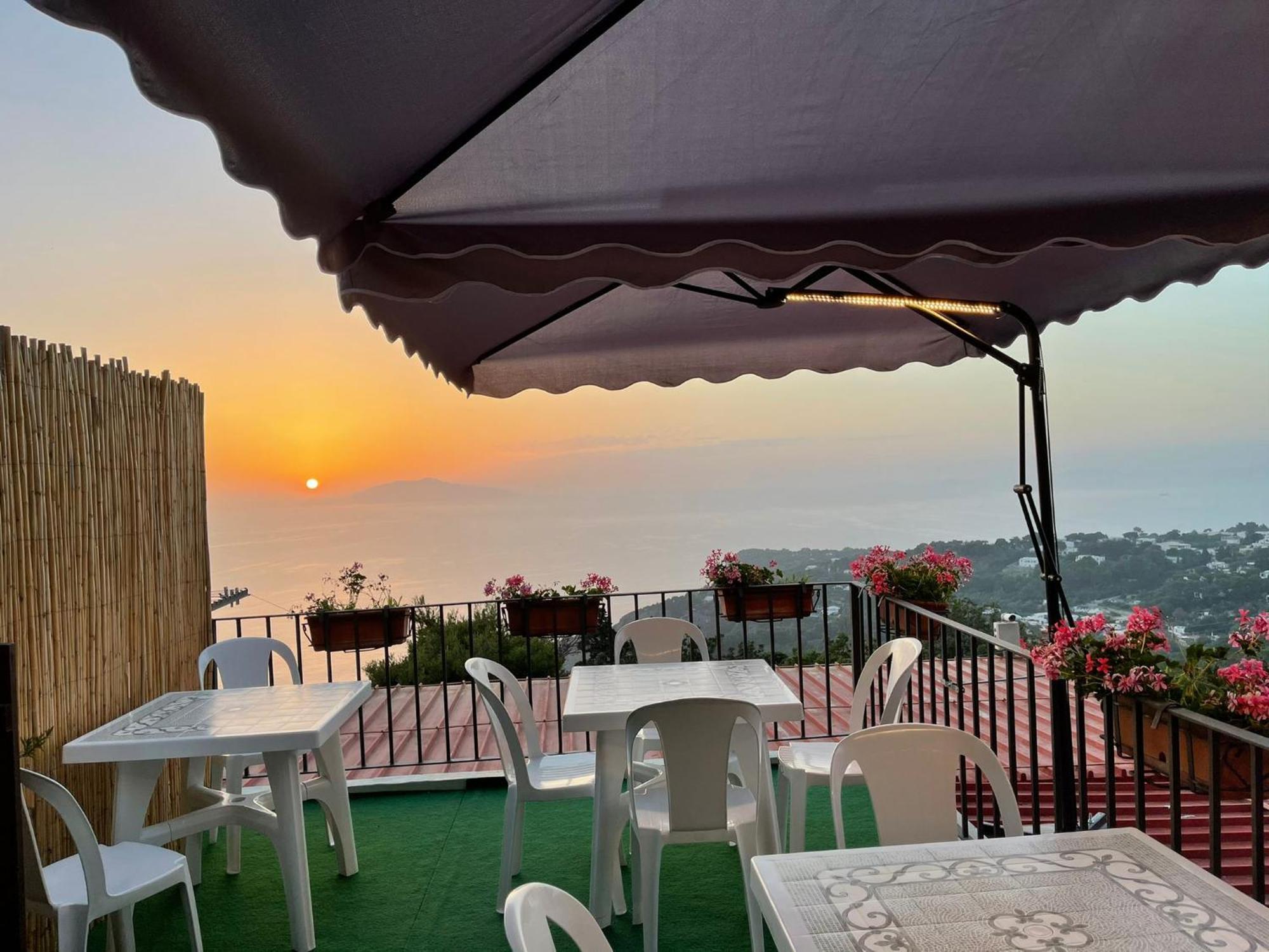 Le Ginestre Di Capri Bb & Holiday House Anacapri  Ngoại thất bức ảnh